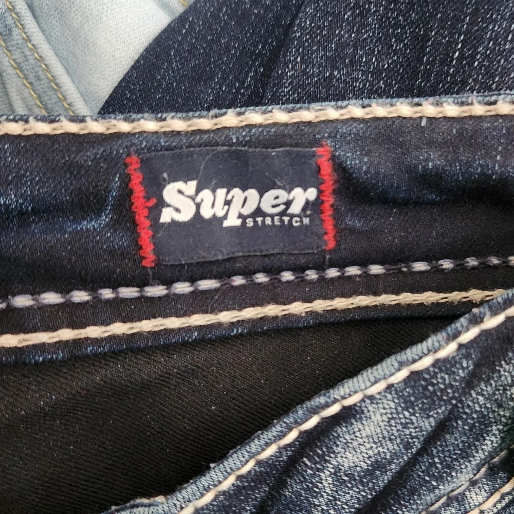 Silver Jeans- Suki High Rise Bootcut - Picture 6 of 8